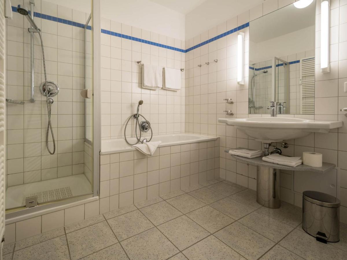 Kaiservillen Heringsdorf - Ferienwohnung Mit 1 Schlafzimmer Und Balkon D211 Eksteriør billede